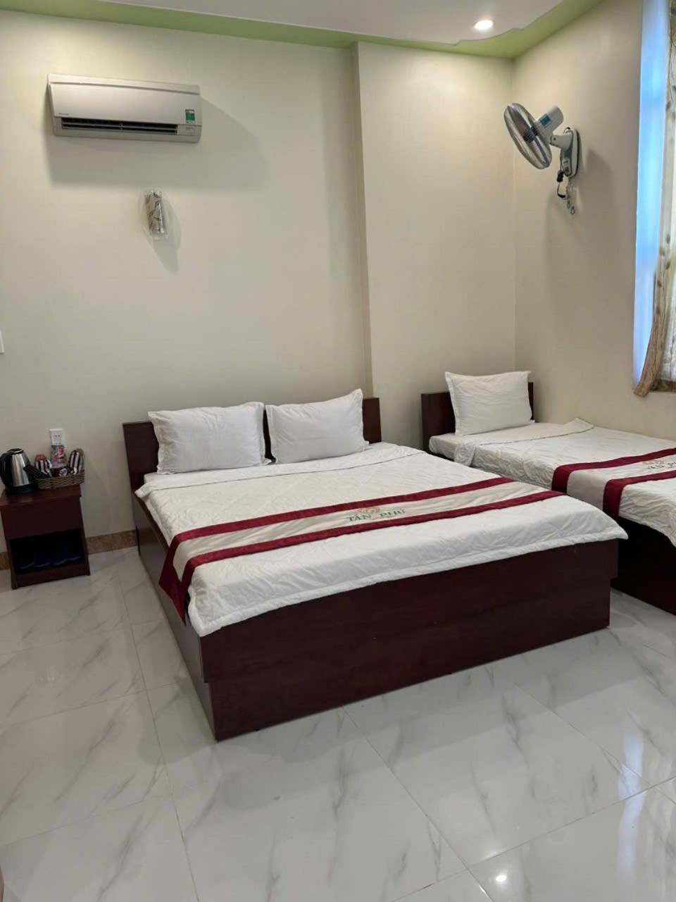 לה גי Hotel Tan Phu מראה חיצוני תמונה